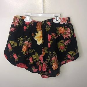 ♡︎ Ambiance ♡︎ Red + Orange Floral Flowy Shorts